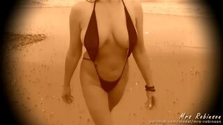 Hot Busty 1920s Vintage Style Beach Babe takes off Bikini
