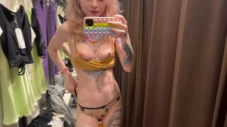 I wanted to shoot a light hot video in the fitting room. But geting horny and cuming. Karneli Bandi.