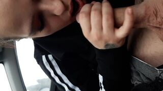 Deepthroat in the car - First video